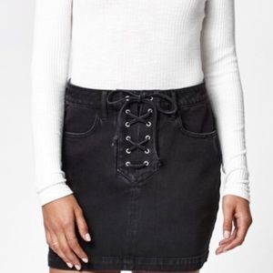 Kendall&Kylie Pacsun -Black Lace Up Mini Skirt